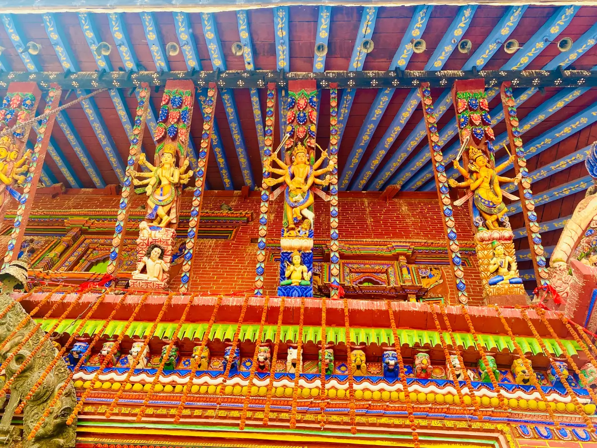 statue-of-lord-vishnu-and-devi-in-changunarayan